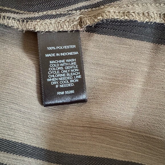 Express Dark Army Green and Black Striped Portofino Sleeveless Shirt - Picture 5 of 6